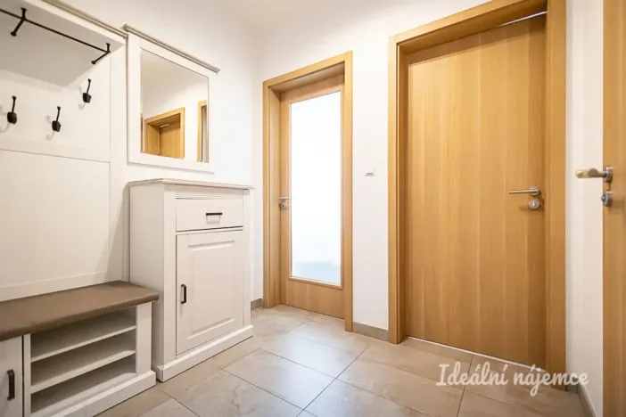 Pronájem bytu 2+kk, Praha - Jinonice, Kačírkova, 52 m2