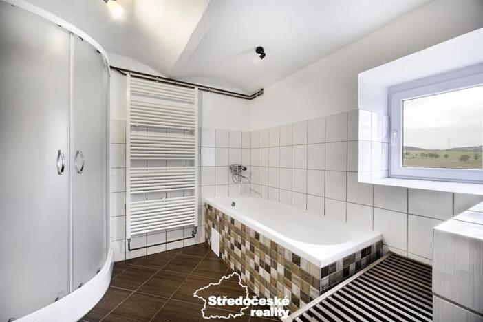 Prodej rodinného domu, Loučná pod Klínovcem, 240 m2