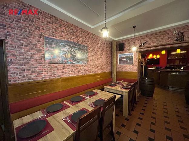 Pronájem obchodního prostoru, Praha - Vinohrady, Na Kozačce, 339 m2