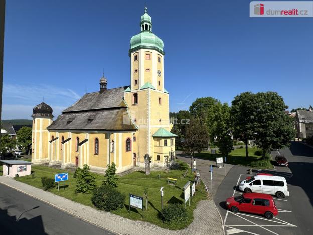 Prodej bytu 2+kk, Horní Blatná, náměstí Sv. Vavřince, 60 m2