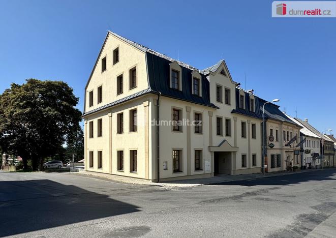 Prodej bytu 2+kk, Horní Blatná, náměstí Sv. Vavřince, 60 m2