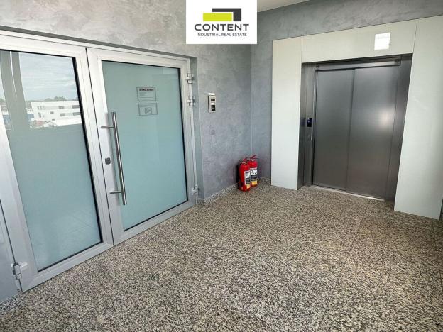 Pronájem kanceláře, Praha - Dolní Chabry, Dopraváků, 258 m2