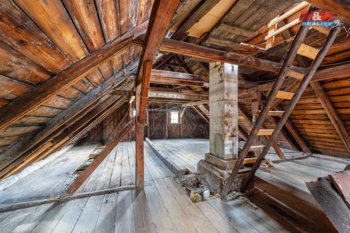 Prodej rodinného domu, Janov, 268 m2