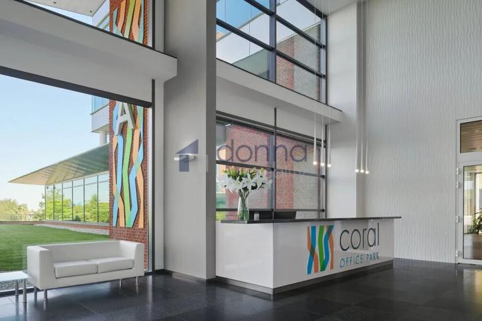 Pronájem obchodního prostoru, Praha, Bucharova, 1163 m2