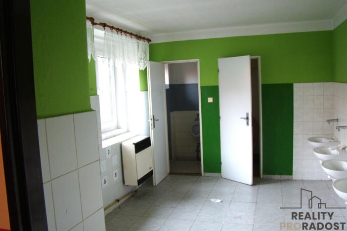 Pronájem komerční nemovitosti, Smečno, Jiráskova, 270 m2