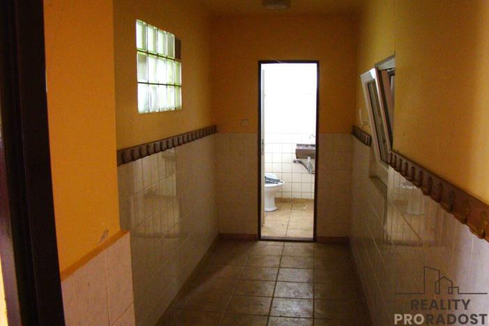 Pronájem komerční nemovitosti, Smečno, Jiráskova, 270 m2