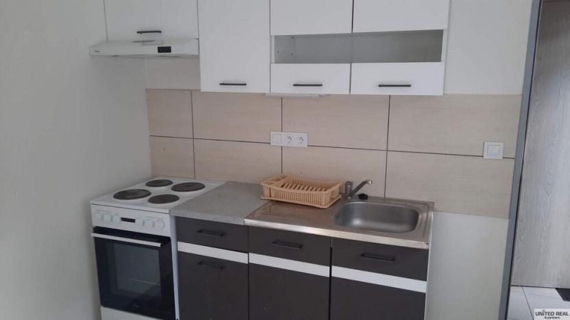 Pronájem bytu 1+kk, Pardubice - Svítkov, Dlouhá, 24 m2