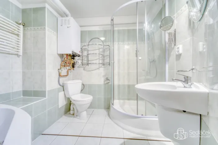 Prodej bytu 3+1, Plzeň - Jižní Předměstí, Antonína Uxy, 105 m2