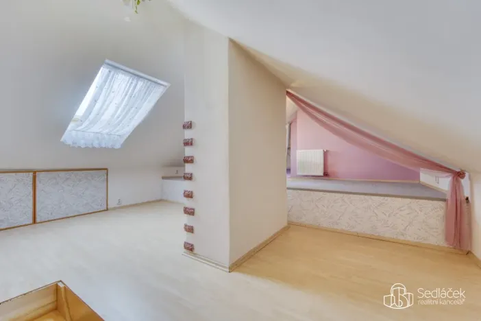 Prodej bytu 3+1, Plzeň - Jižní Předměstí, Antonína Uxy, 105 m2