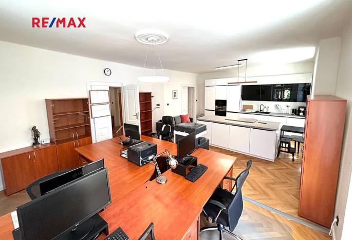 Pronájem kanceláře, Praha - Vinohrady, Kolínská, 127 m2