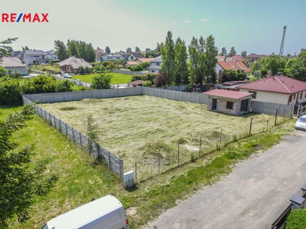 Prodej pozemku pro bydlení, Křenice, 1043 m2