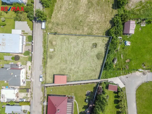 Prodej pozemku pro bydlení, Křenice, 1043 m2