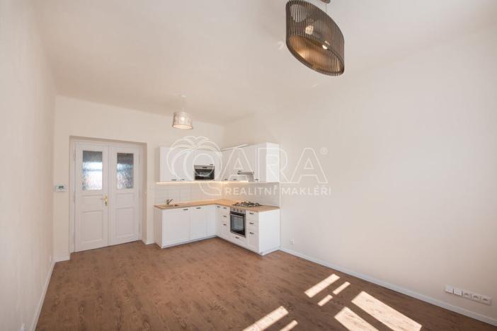 Pronájem bytu 2+kk, Praha, Chvalova, 51 m2