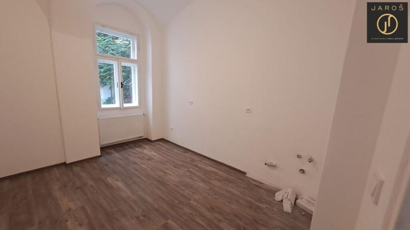 Prodej bytu 4+1, Karlovy Vary, Zámecký vrch, 118 m2