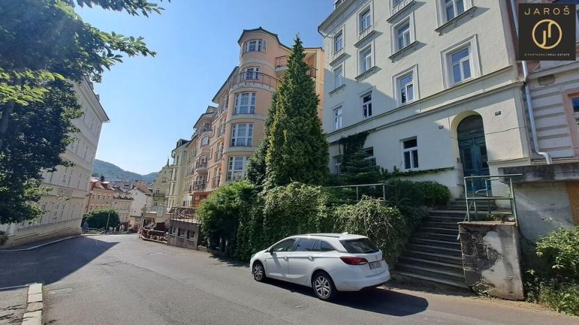 Prodej bytu 4+1, Karlovy Vary, Zámecký vrch, 118 m2