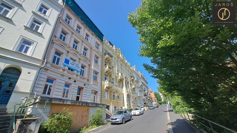 Prodej bytu 4+1, Karlovy Vary, Zámecký vrch, 118 m2