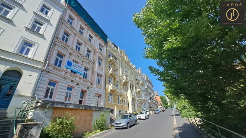Prodej bytu 4+1, Karlovy Vary, Zámecký vrch, 118 m2