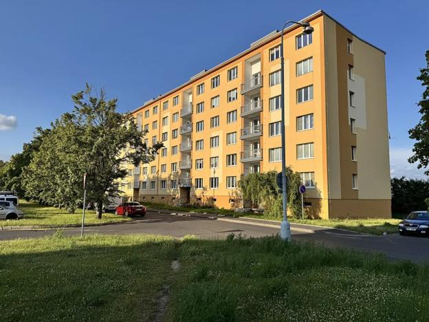 Pronájem bytu 1+1, Chomutov, Zadní Vinohrady, 36 m2