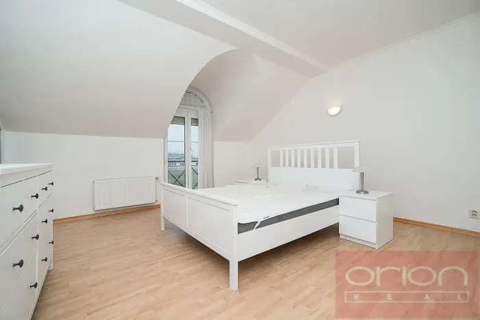 Pronájem bytu 4+1, Praha - Vinohrady, Italská, 205 m2