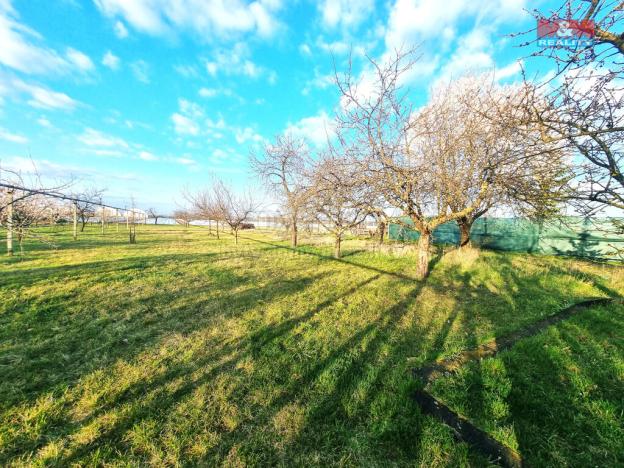 Prodej pozemku pro bydlení, Hrádek, 892 m2