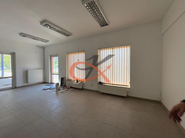 Pronájem obchodního prostoru, Rožnov pod Radhoštěm, 1. máje, 65 m2