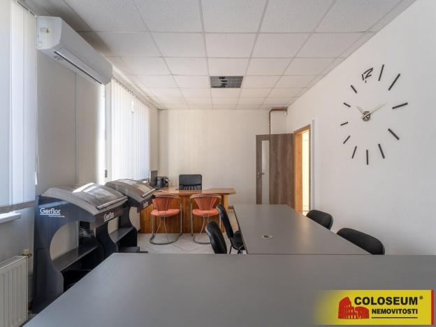 Pronájem kanceláře, Hrabětice, 207 m2