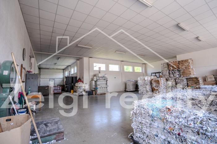 Pronájem výrobních prostor, Hustopeče, 608 m2