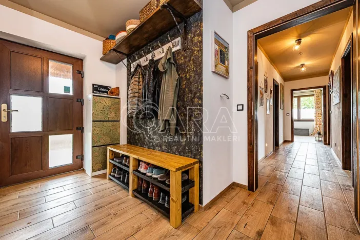 Prodej rodinného domu, Bukvice, 158 m2