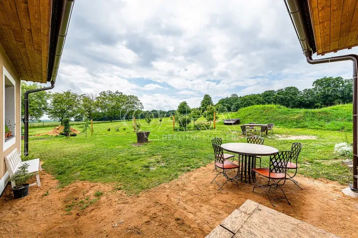 Prodej rodinného domu, Bukvice, 158 m2