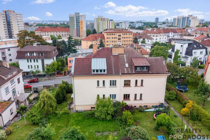 Prodej rodinného domu, Praha, V domově, 390 m2