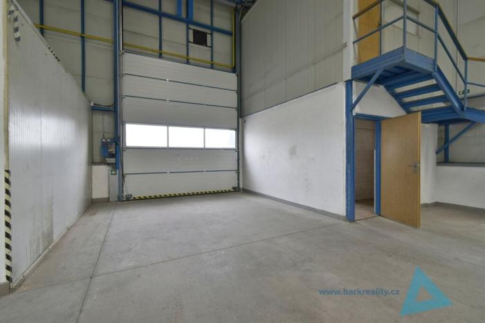Pronájem skladu, Nová Paka - Štikov, 648 m2