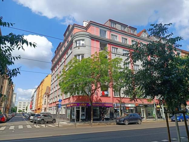 Pronájem bytu 2+kk, Praha - Holešovice, Poupětova, 64 m2