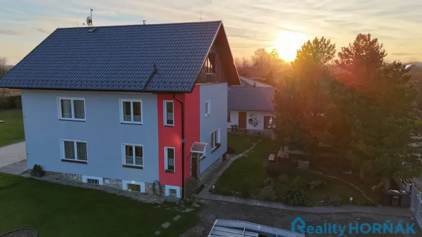 Prodej rodinného domu, Stádlec, 360 m2