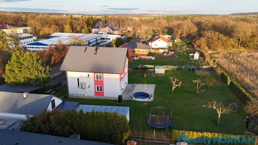 Prodej rodinného domu, Stádlec, 360 m2