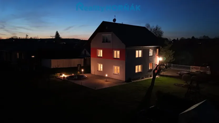 Prodej rodinného domu, Stádlec, 360 m2