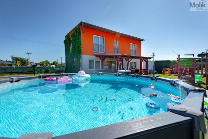 Prodej rodinného domu, Obříství, Povodňová, 150 m2