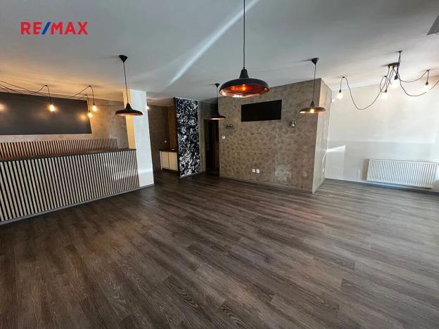 Prodej obchodního prostoru, Uherské Hradiště, Dlouhá, 75 m2