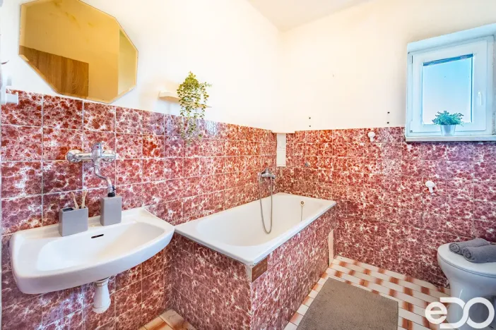 Prodej rodinného domu, Golčův Jeníkov, V Zahradách, 156 m2