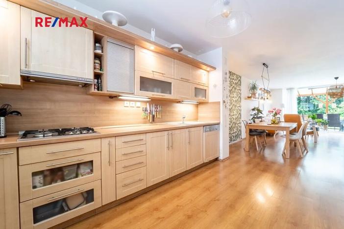 Prodej rodinného domu, Nupaky, K Parku, 156 m2