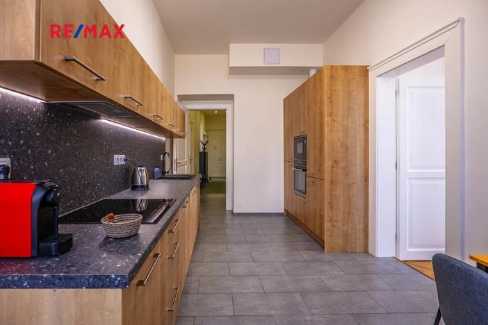 Prodej bytu 3+1, Praha - Libeň, Sokolovská, 97 m2