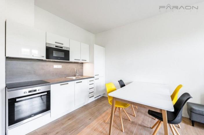 Pronájem bytu 3+kk, Praha - Karlín, Sokolovská, 70 m2