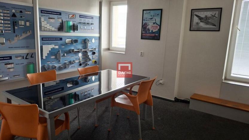 Pronájem kanceláře, Olomouc, Šlechtitelů, 307 m2