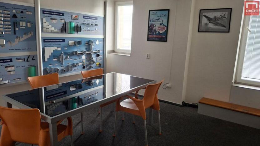 Pronájem kanceláře, Olomouc, Šlechtitelů, 307 m2