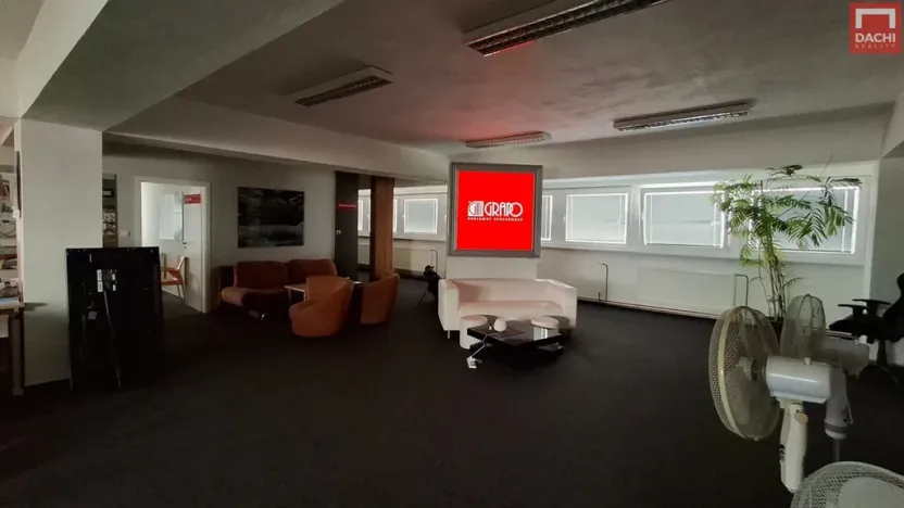 Pronájem kanceláře, Olomouc, Šlechtitelů, 307 m2