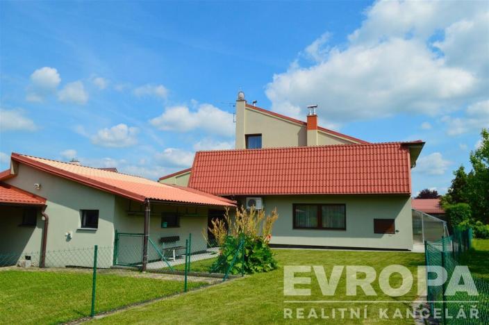 Prodej rodinného domu, Uhlířské Janovice, Kolínská, 495 m2