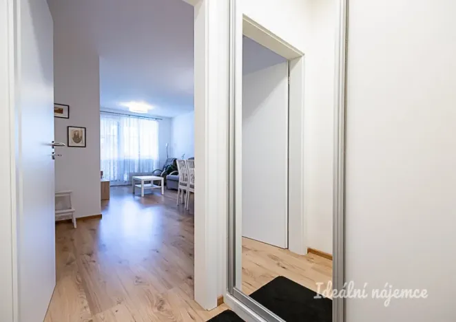 Pronájem bytu 2+kk, Horoměřice, Velvarská, 53 m2