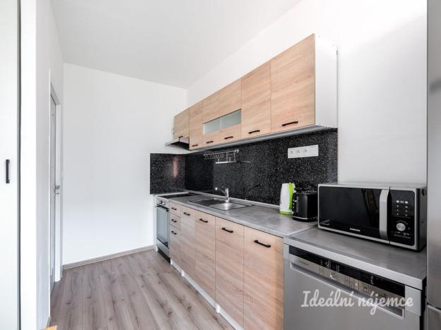Pronájem bytu 3+1, Praha - Hlubočepy, Peškova, 76 m2
