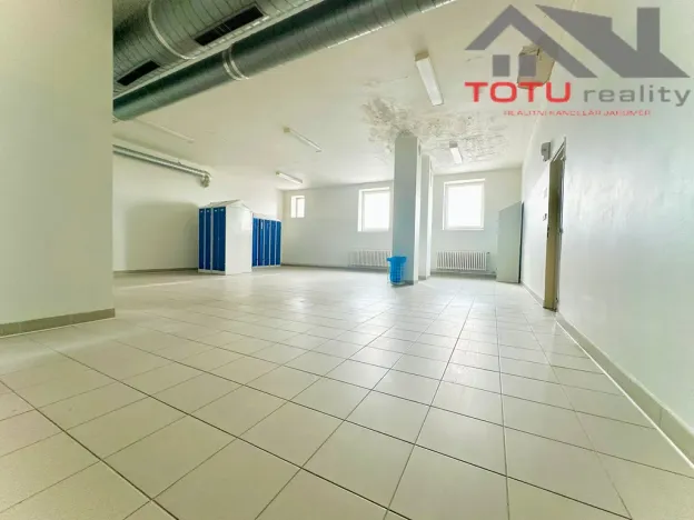 Pronájem kanceláře, Černožice, 400 m2