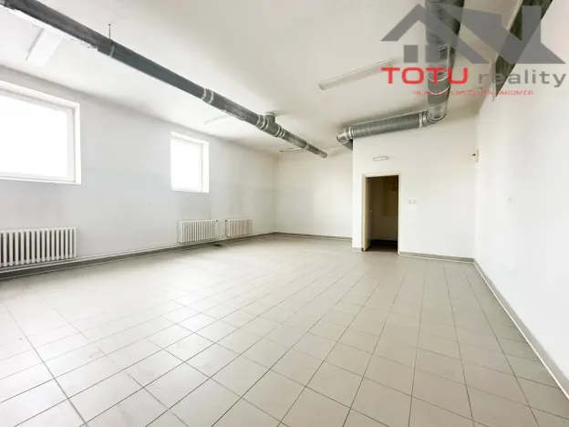 Pronájem kanceláře, Černožice, 400 m2