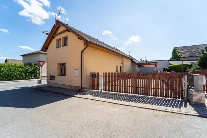 Prodej rodinného domu, Kněžmost, Nádražní, 126 m2